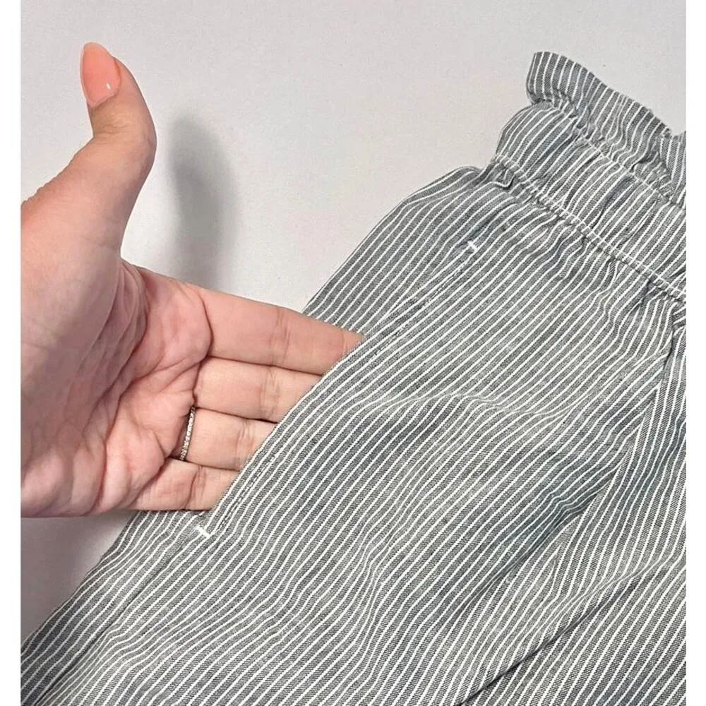 Uniqlo Striped White and Grey Linen Cotton Blend Pull-on w/Cord Shorts sz. S - Image 5