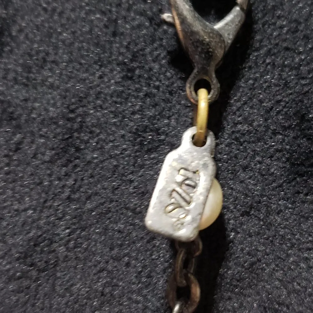 Womens Silver Tone Flower and GRAS Pearls Charm Necklace - Image 6