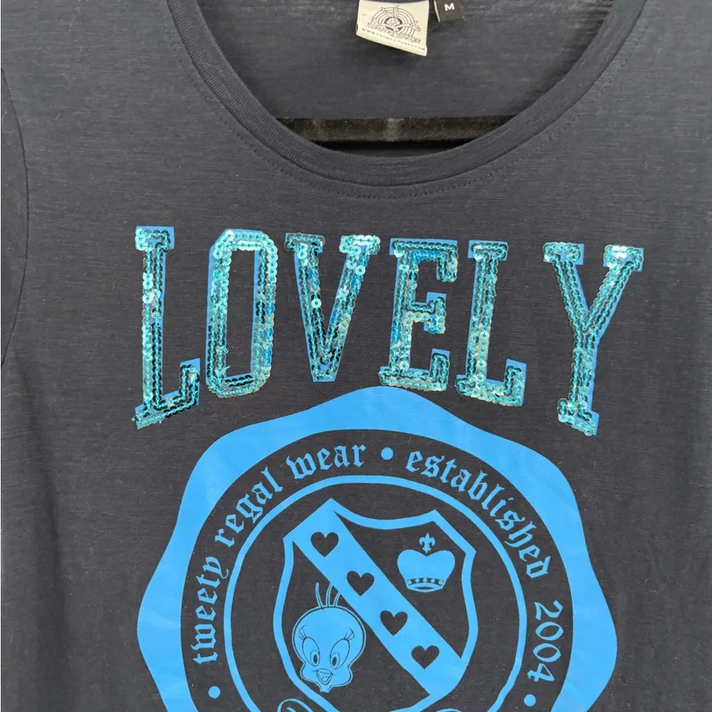 Looney tunes Warner brothers vintage tweety bird embroidered graphic tee medium - Image 4