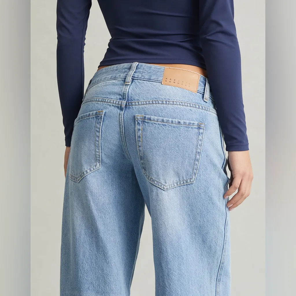 Pacsun Casey Low Rose Baggy Jeans (Light Wash) - Image 4