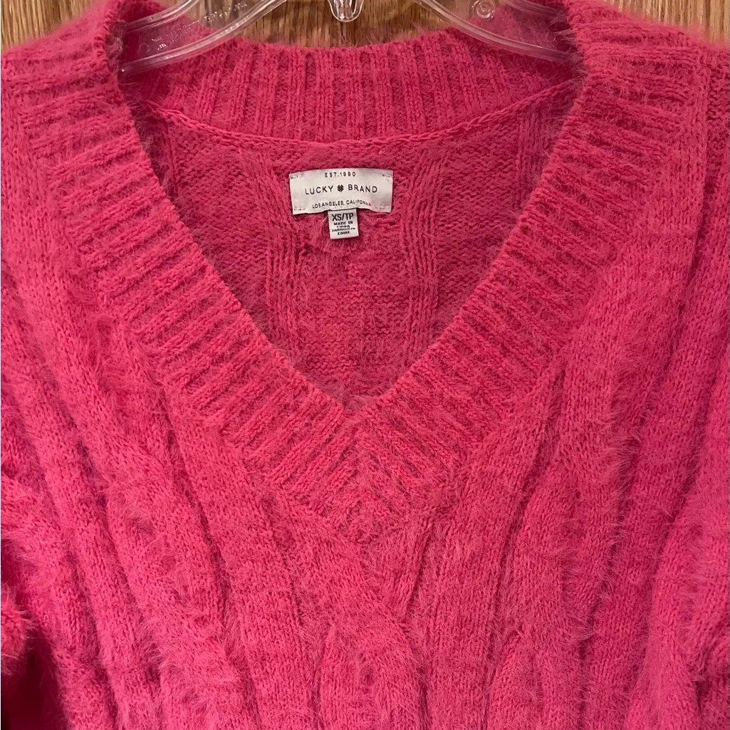 Lucky Brand Plush‎ Fuzzy Cable Knit V-Neck Pullover Sweater in Hot Pink Size XS - Image 3