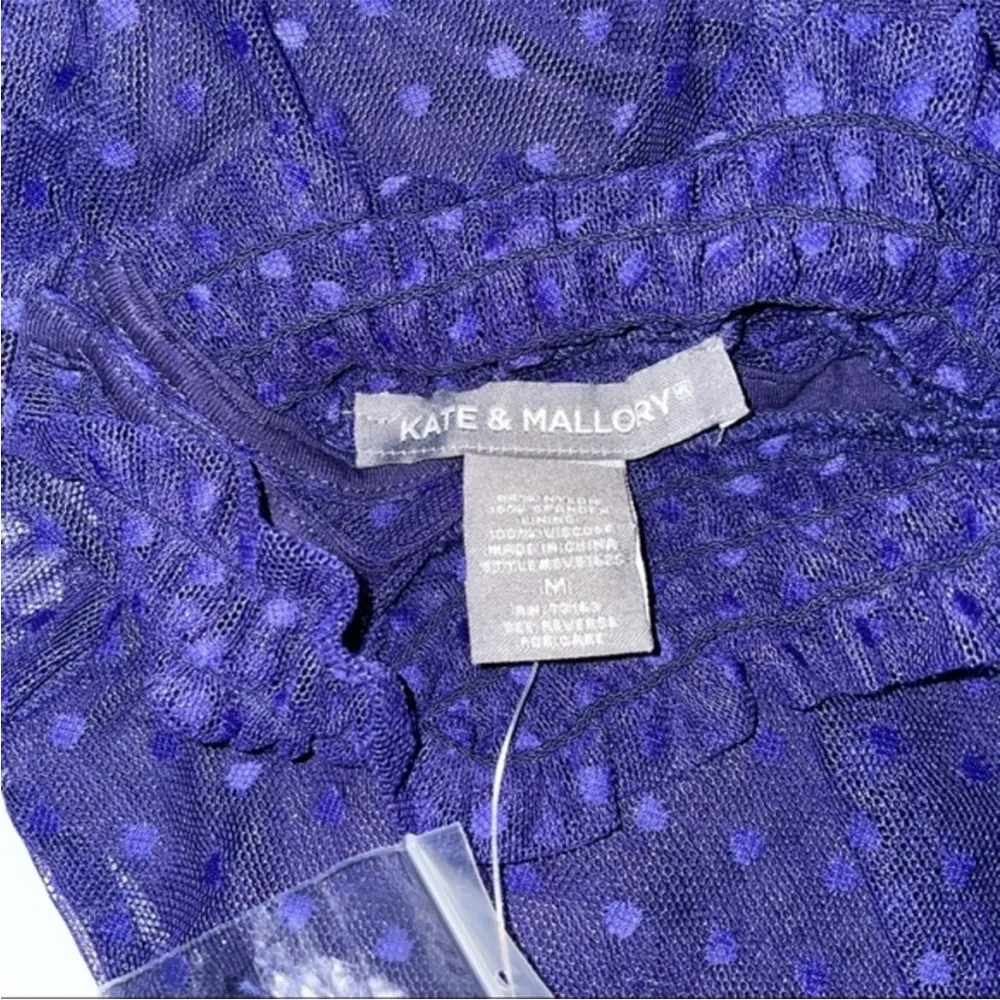 NWOT Kate & Mallory Women’s Lace Blue Blouse cuffed long sleeves Medium casual - Image 11