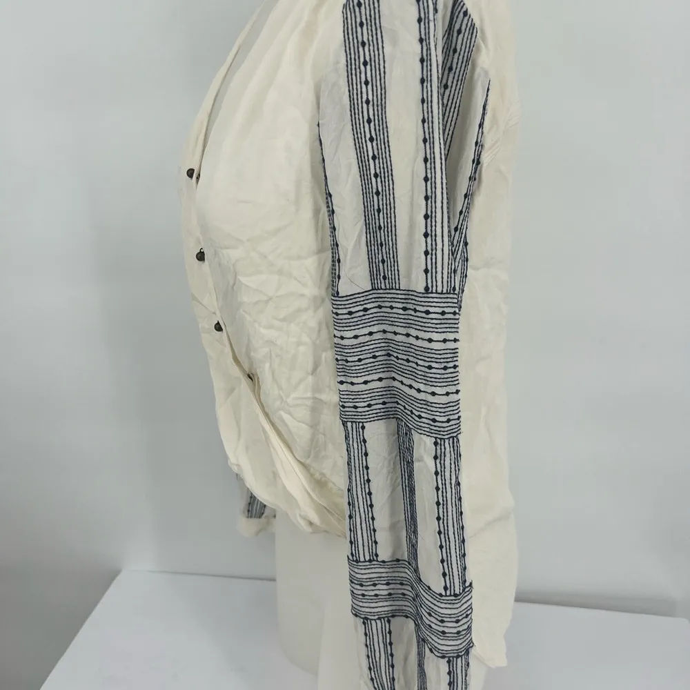 Veronica Beard Silk Long Sleeve Embroidered Blouse V-neck buttons - Image 4