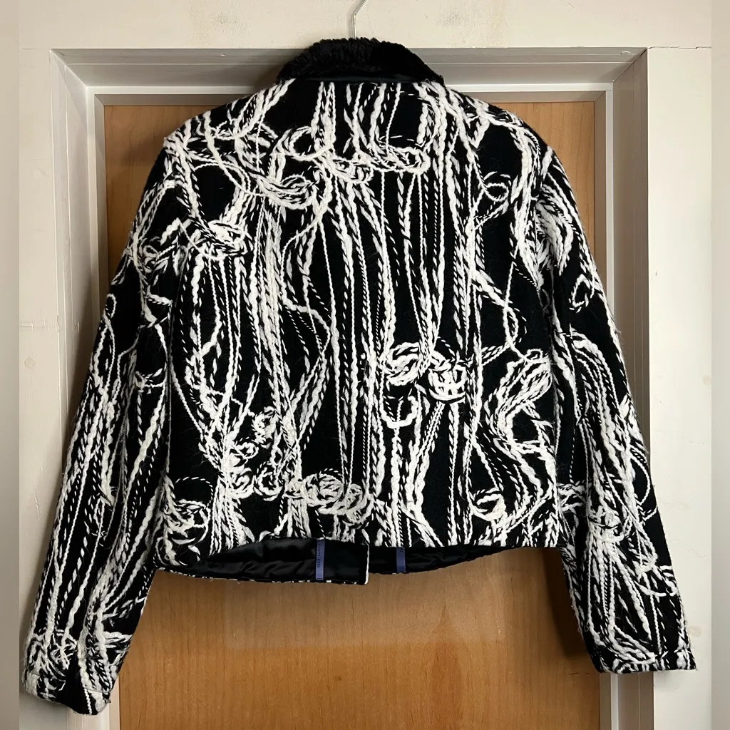 Tsunami Women’s Black and White Rope Print Jacket - Image 3