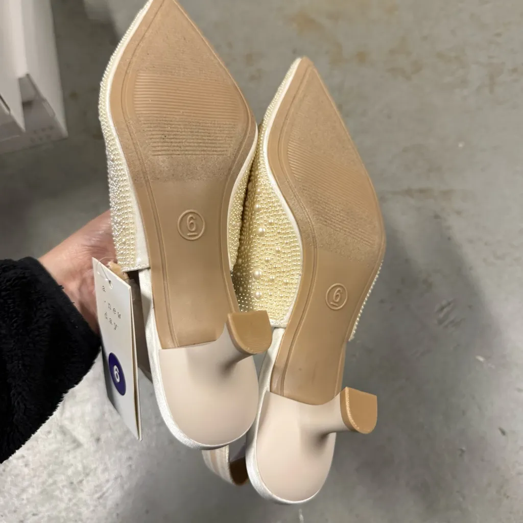 A New Day Milan Pearl Cream Slingback Heels Cushioned Insole Size 6 NEW - Image 8