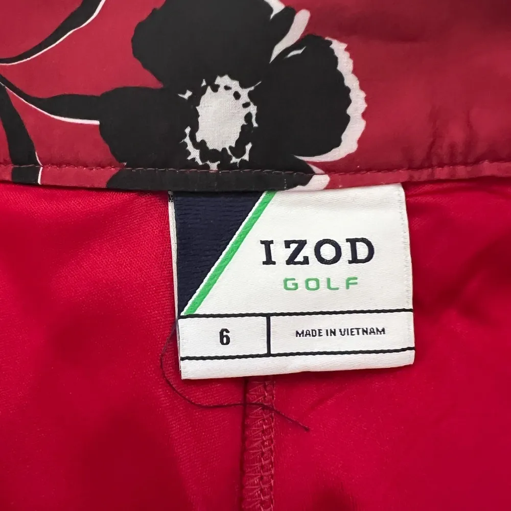 Izod golf women’s skort. Black/red floral. Size 6 - Image 4