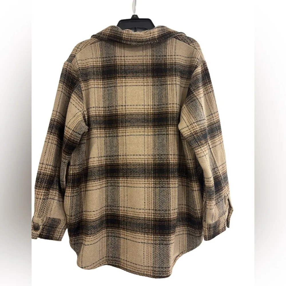 Women’s flannel plaid shacket Tan Size M - Image 3