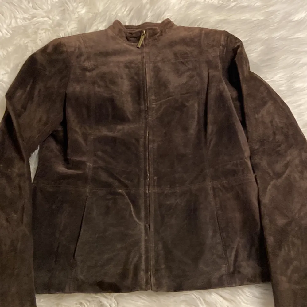 Jones New York Signature 100% genuine leather women’s jacket size S - Image 13