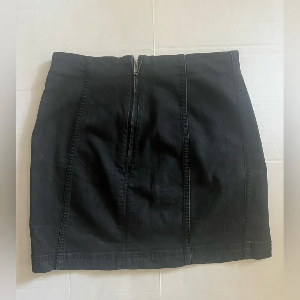 Free People Modern Frame Fitted Skirt size 8 - Image 2