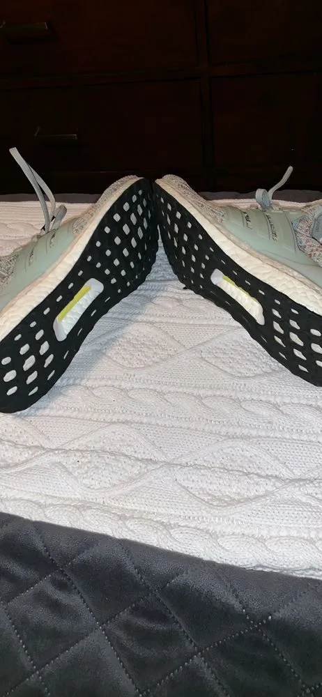 Adidas Ultra boost running shoes - Image 7