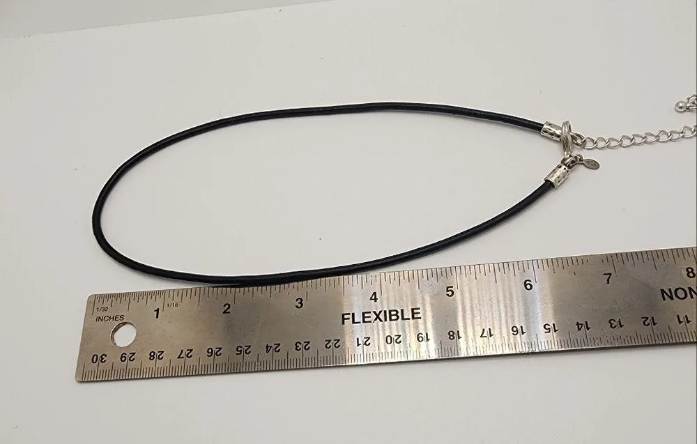 Premier Designs Circle of Friends necklace. - Image 15