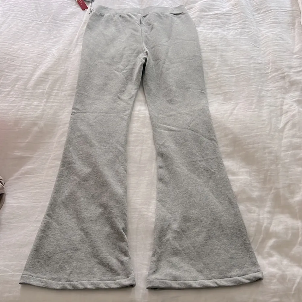 NWT Carbon38 High Rise Flare Cotton Legging Sweatpants in Heather Grey Sz M $148 Gray Size M - Image 5