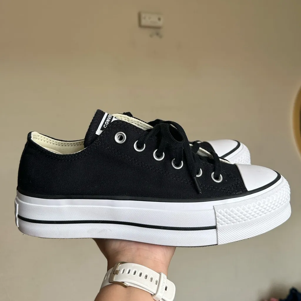 NEW! CONVERSE Chuck Taylor All Star Lift Platform Womens Low Top Shoes Sz 9.5‎ - Image 7