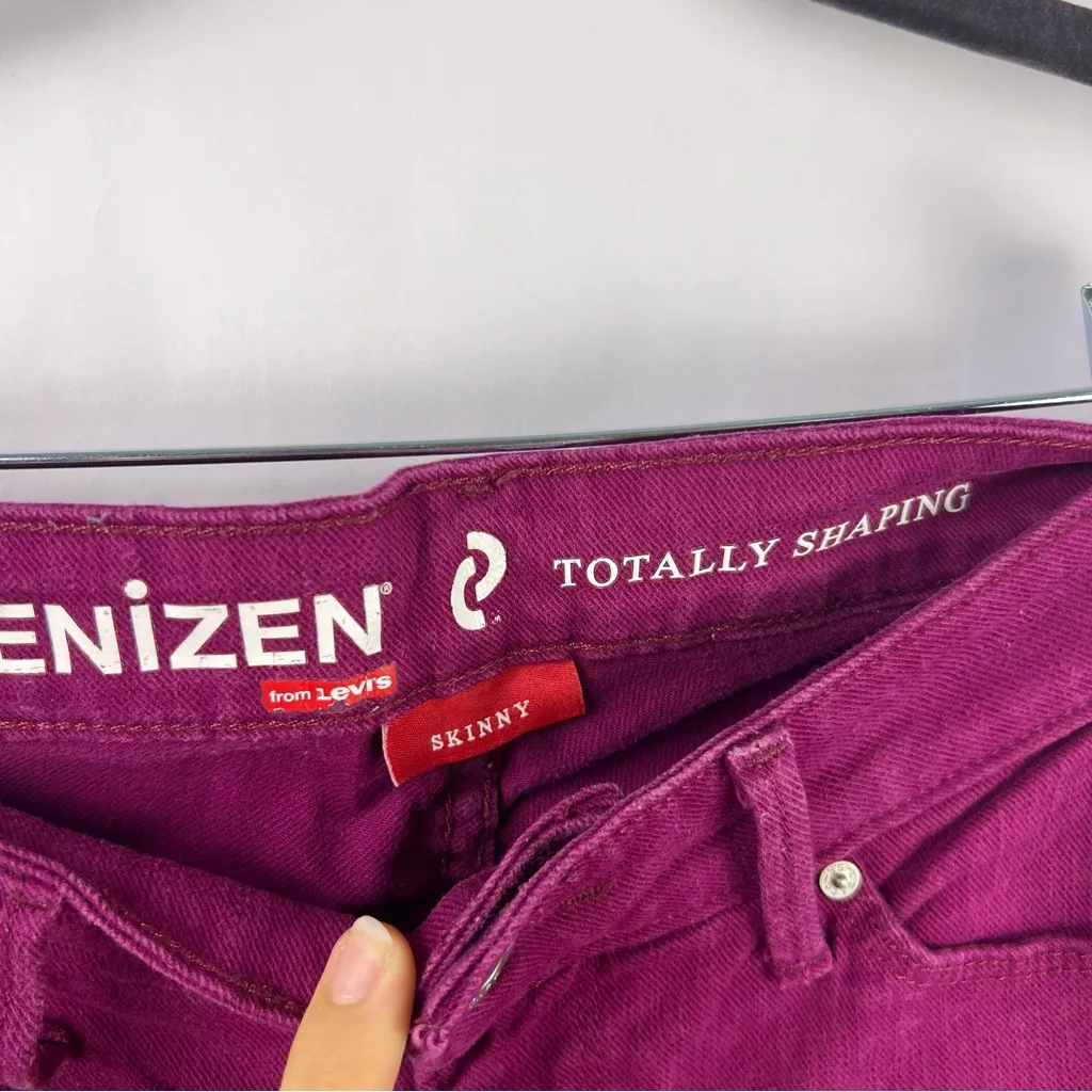 Denizen Levi’s Totally Shaping Skinny Jeans Magenta Cotton Stretch Pants - Image 4