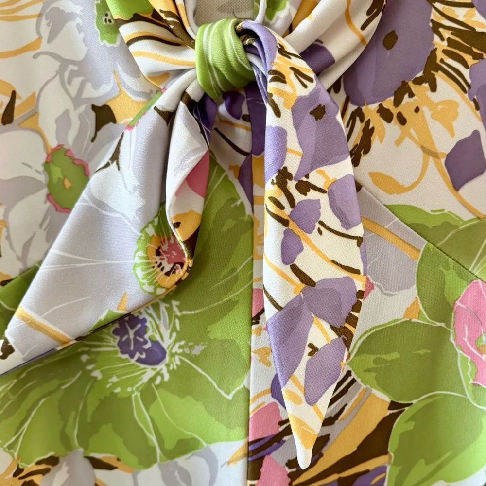 70s Vintage Hippie Mod Floral Print Tie Front Detail Maxi Dress, sz. S White - Image 4