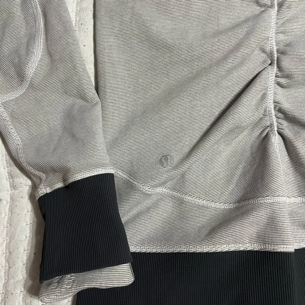 Lululemon  Sweatshirt - Image 6