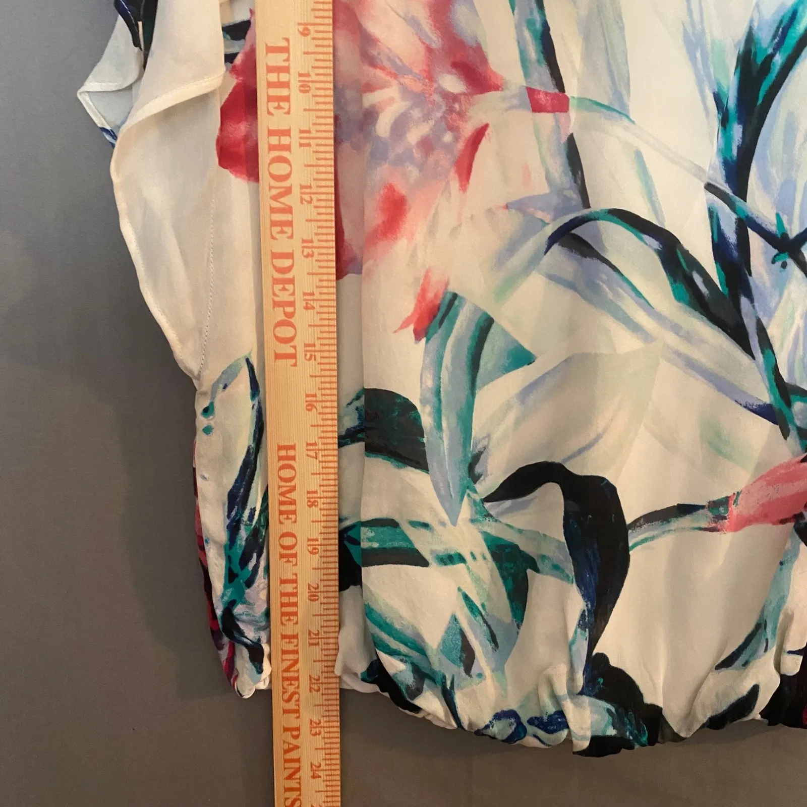 White House Black Market Floral Cold Shoulder Flutter Sleeve Blouse Silk Blend - Image 6