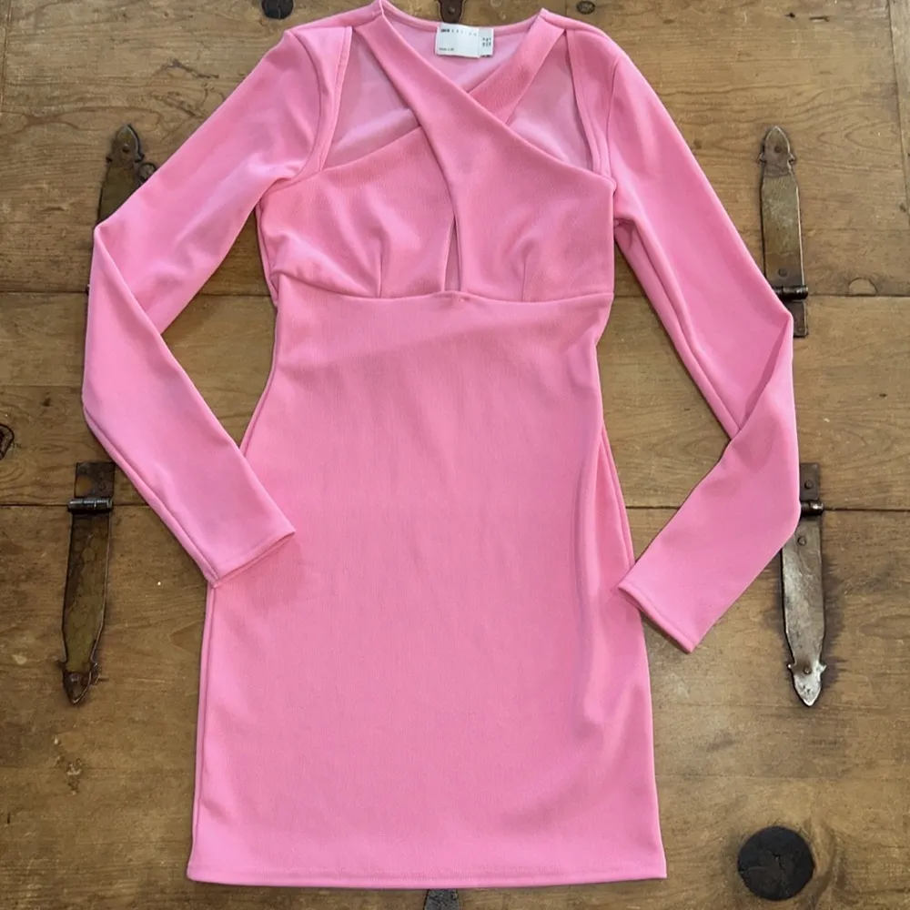 Woman’s ASOS DESIGN cross front mini dress in bubblegum pink Size 4 - Image 4
