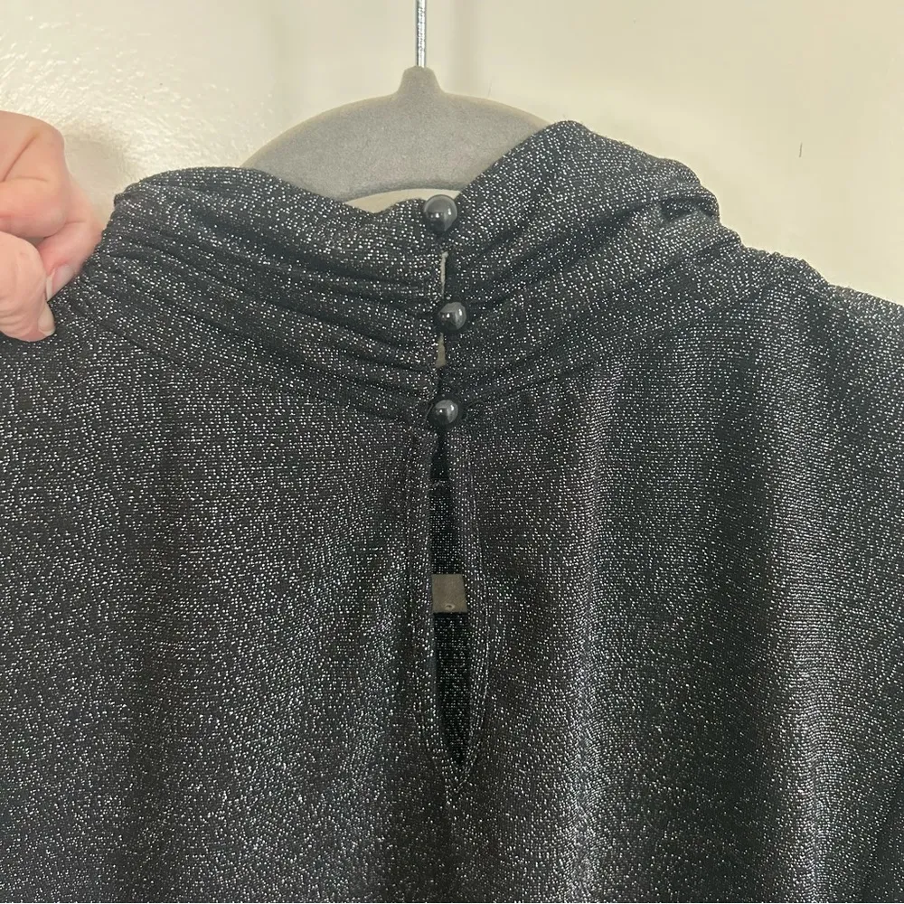 Who What Wear Black Silver Metallic Long Sleeve Top M - Image 3