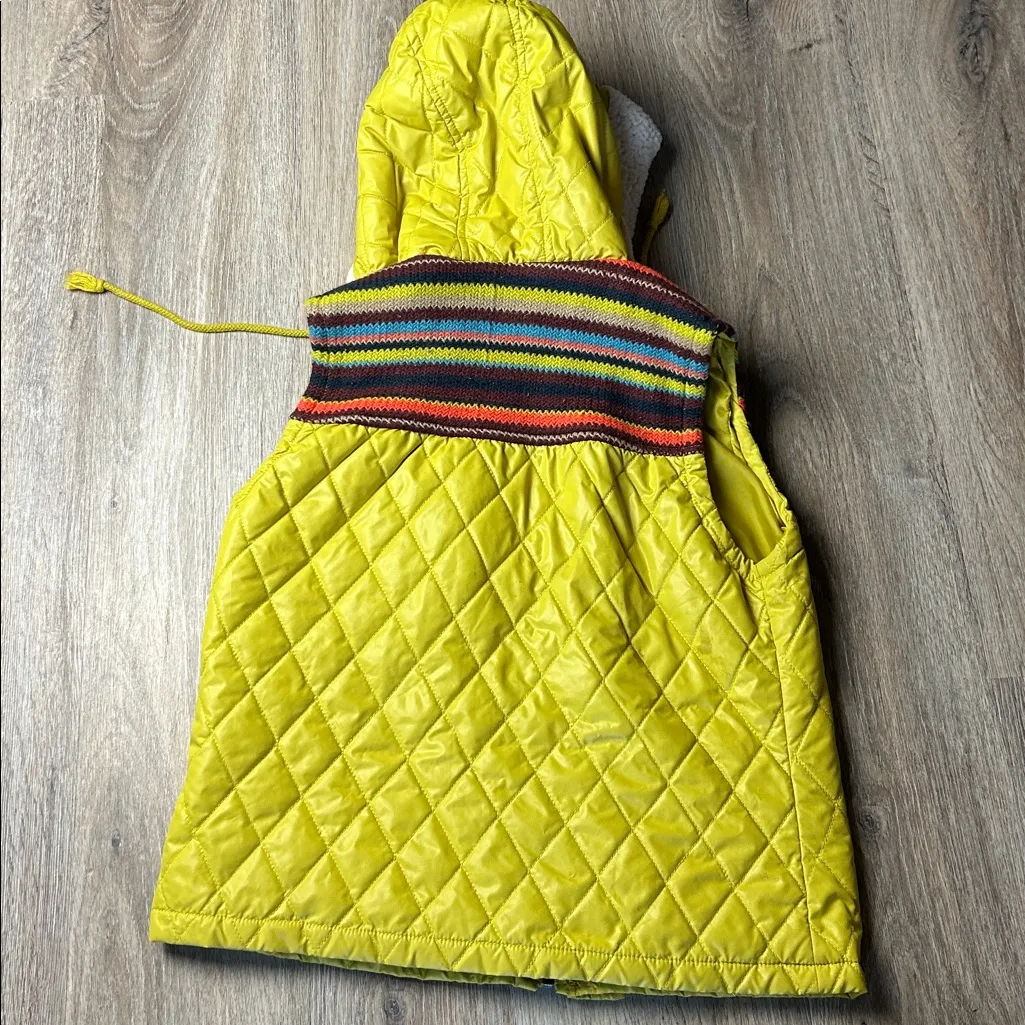 Mossimo Quilted Puffer Vest – Size Large Gold - Image 2