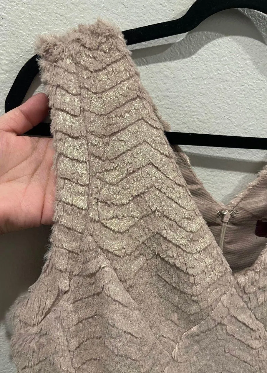 LINE & DOT Rose Gold Faux Fur Sleeveless V-Neck A-Line Mini Dress - Image 3