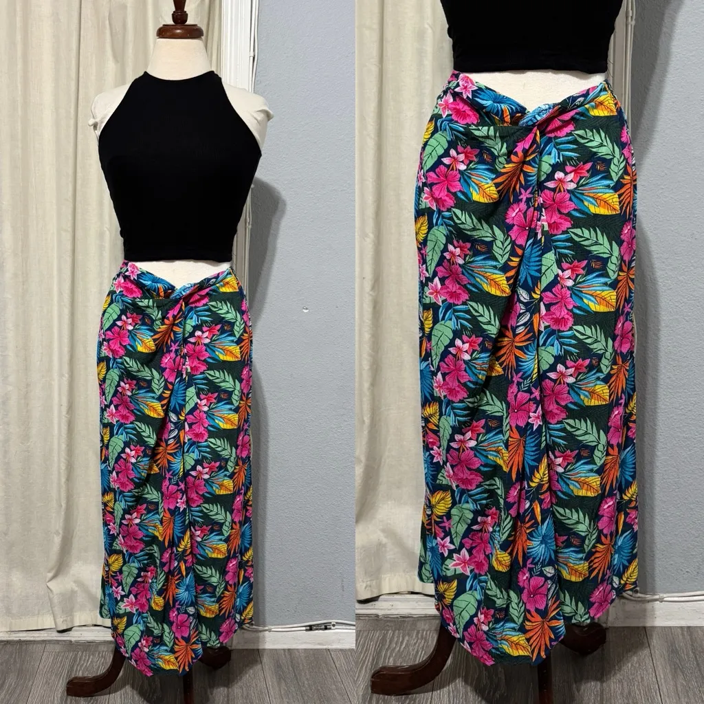 Serra Hawaiian Floral Wrap Sarong Beach Pool Cover Up Skirt Size M Elastic Waist Pink Size M - Image 2