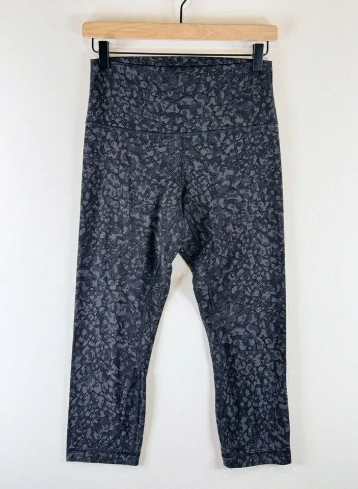 Lululemon Womens Leggings Black Align High Rise Crop Camo Stretch Size 8 - Image 2