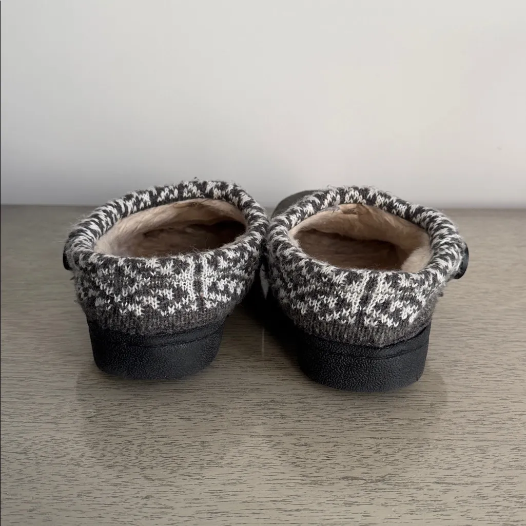 Clarks Gray Slippers Size 7 - Image 6