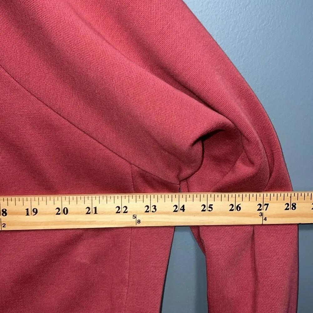 Women's size large Nike Sportswear Embossed Logo Cropped Crewneck Fashion Casual - Image 7