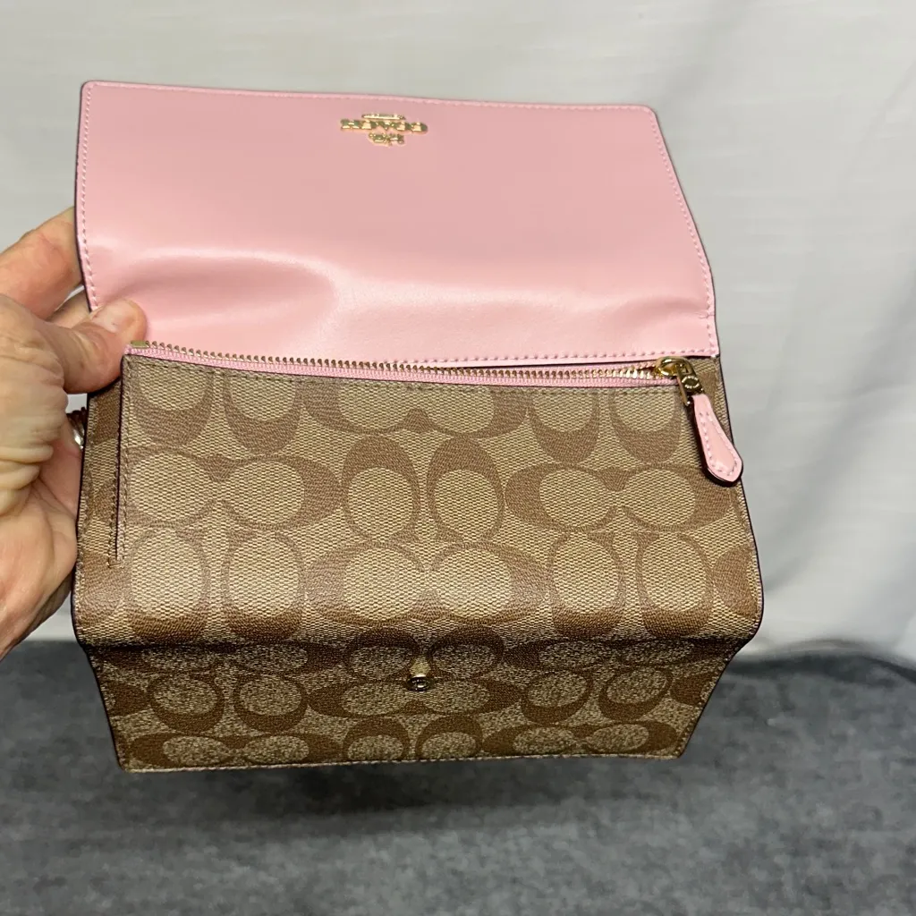 Coach Pink and Brown Leather Wallet - Image 6