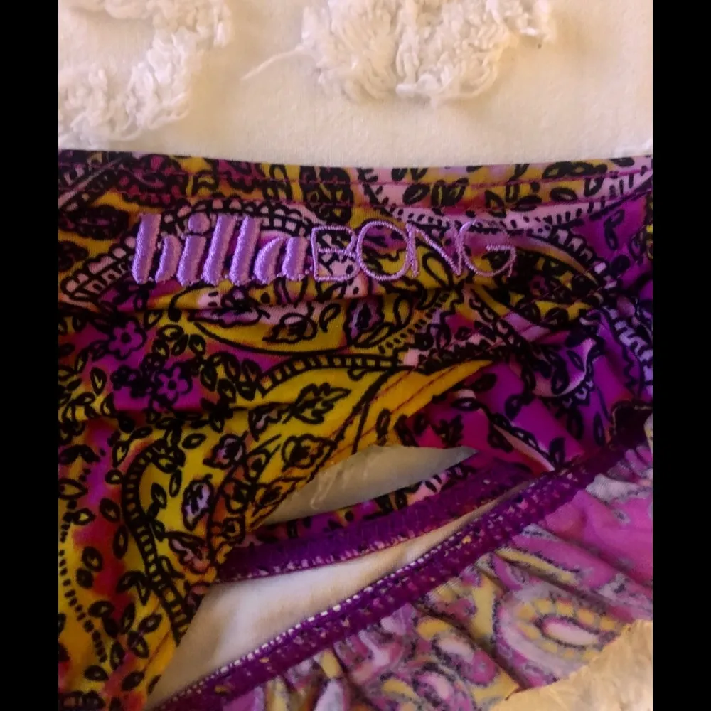 Bikini bottom paisley purple gold sz L - Image 3