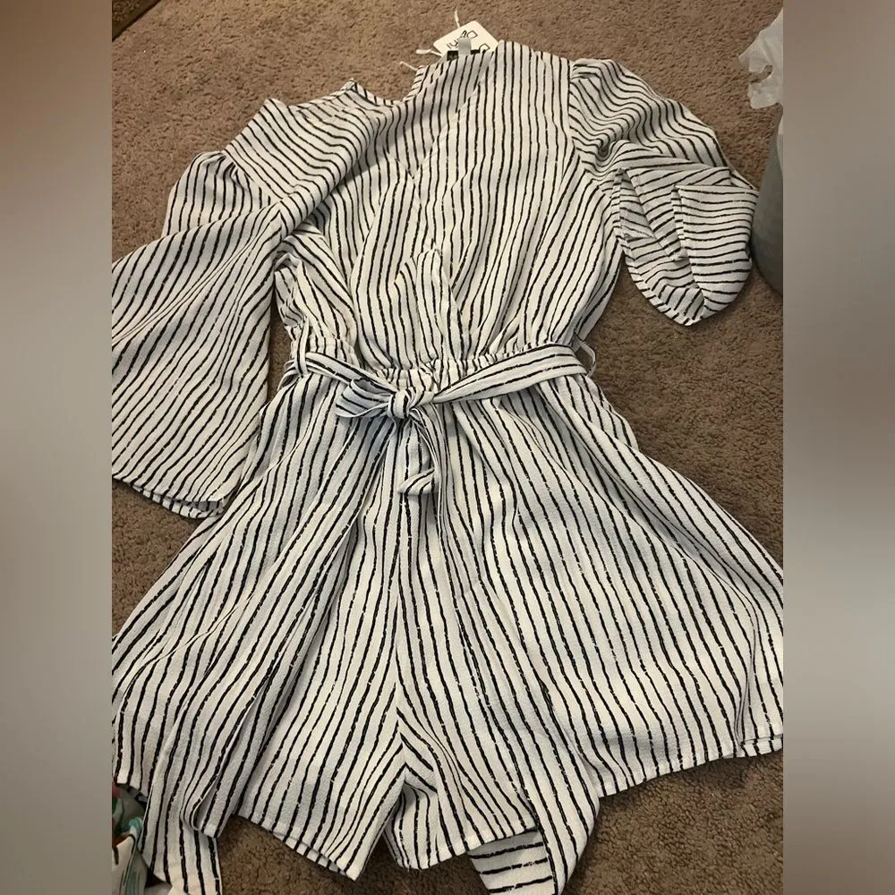 NWT Davi & Dani medium striped romper - Image 4