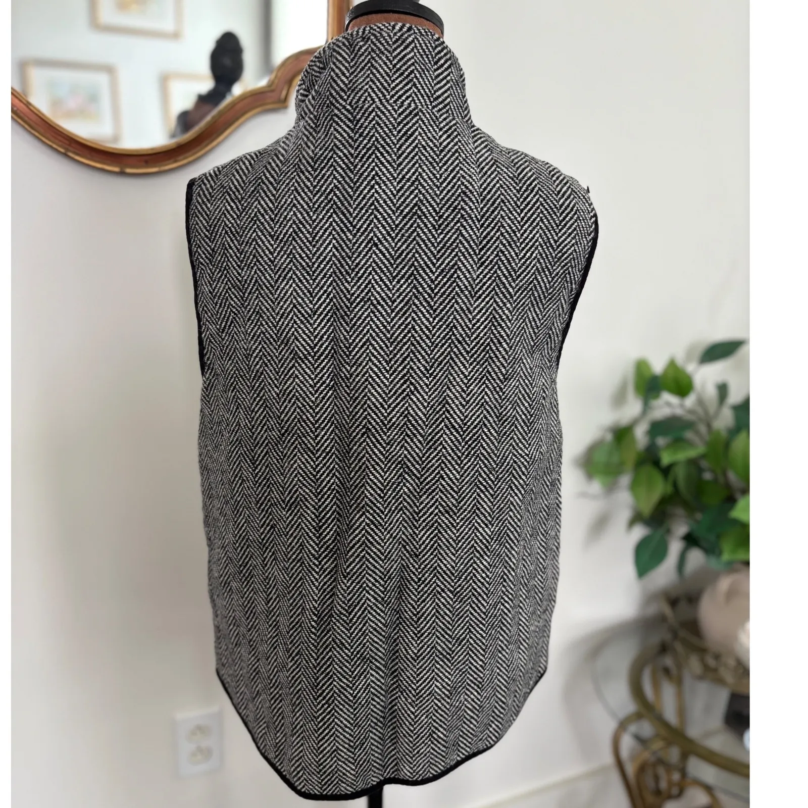 Herringbone Puffer Vest Quilted Lightweight Mock Neck Sleeveless‎ Jacket Black Size M - Image 3