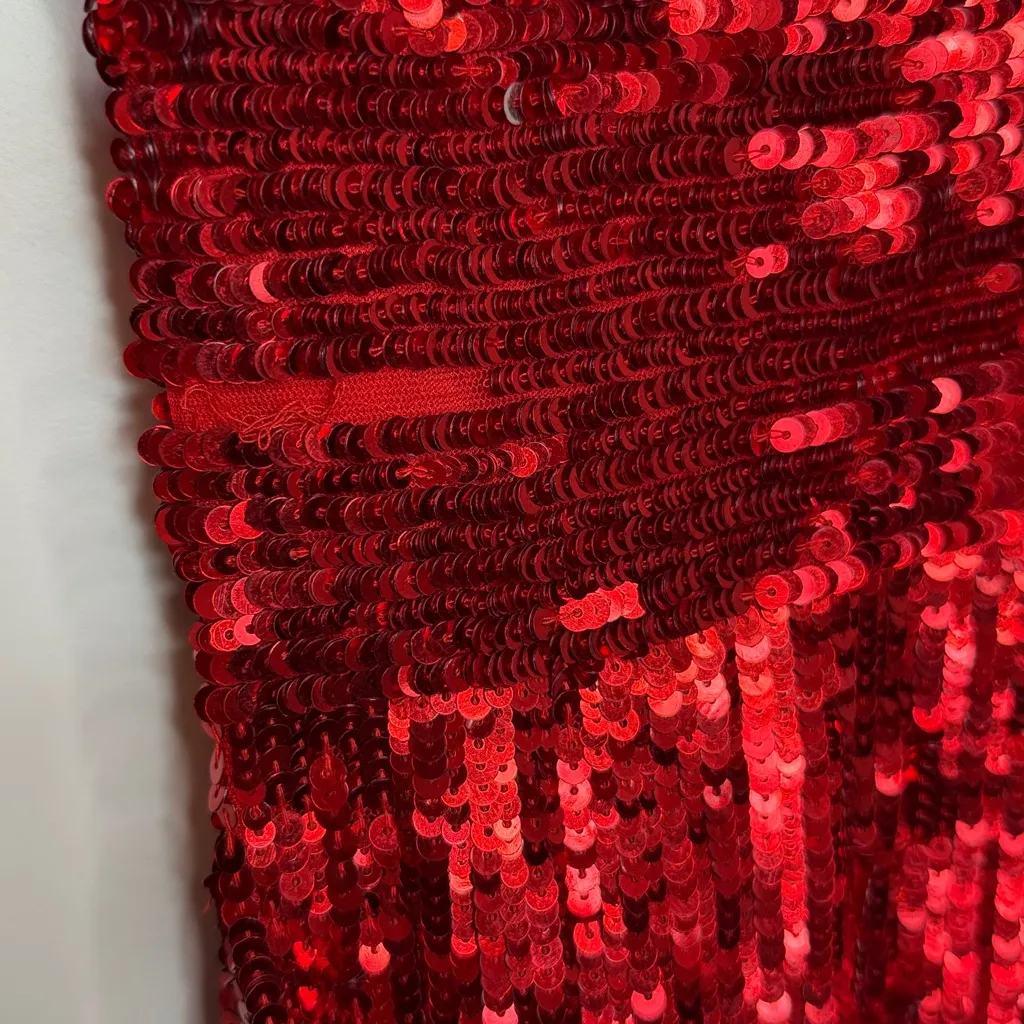 NWOT Mac Duggal 2025 Sample - Red Sequin Elbow Sleeve Plunging Neckline Gown - Image 6