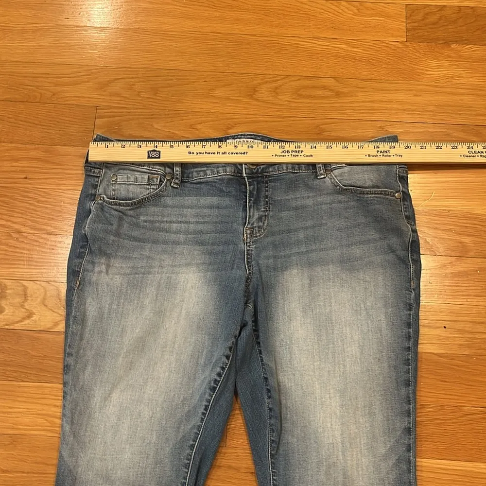 Torrid women’s boyfriend jeans size 18 short . - Image 2