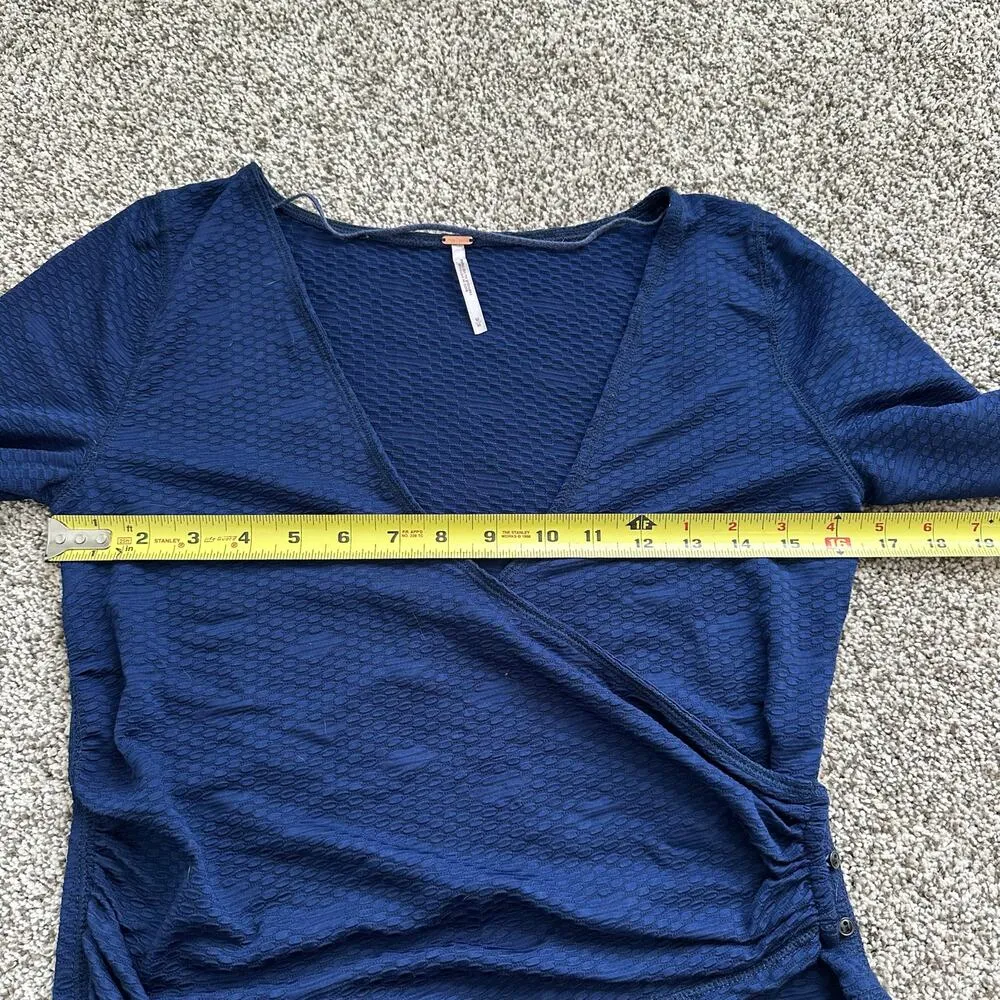 Free People dark blue long sleeve wrap crop top size M - Image 10