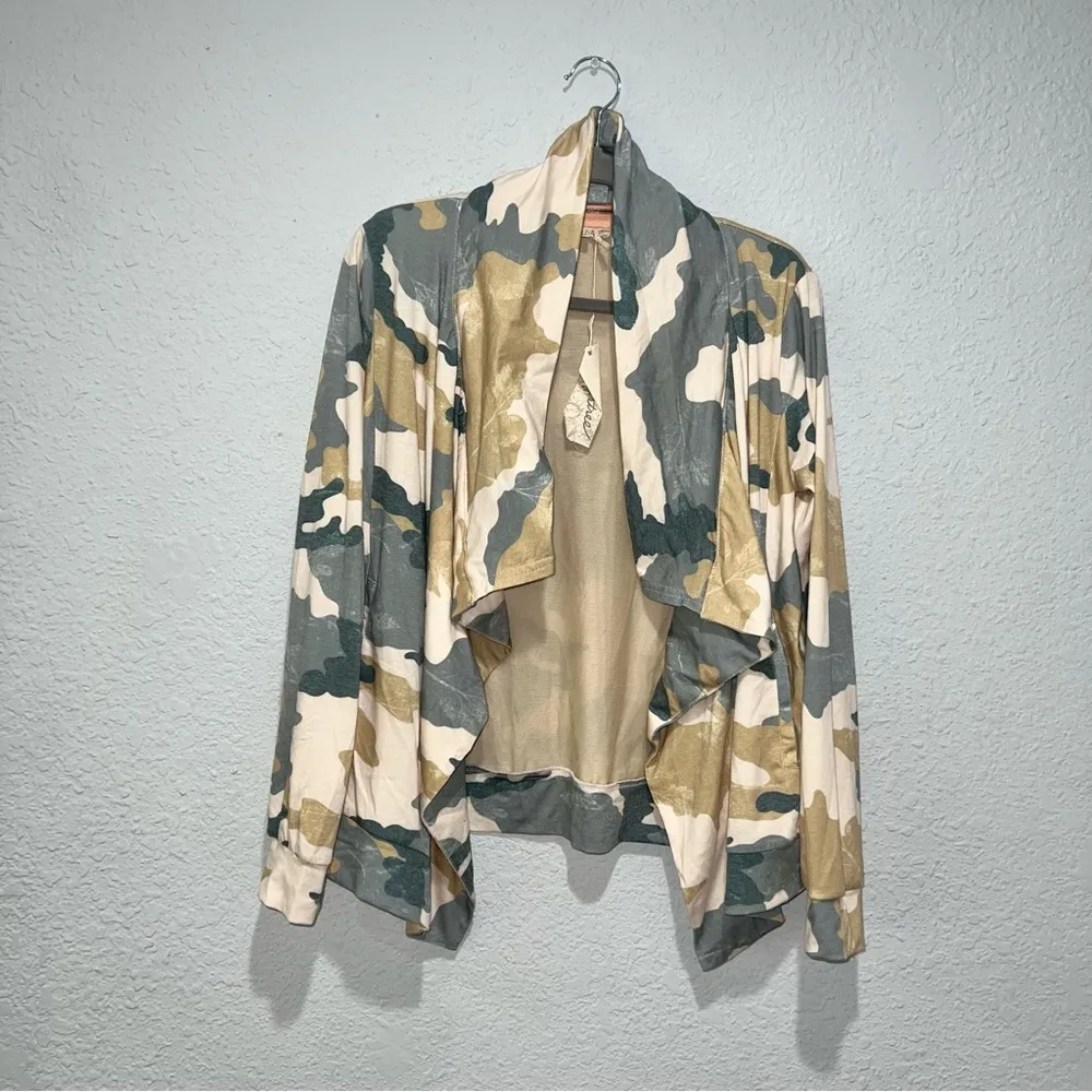 Mystree Zipped Collar Camo Jacket - Image 4