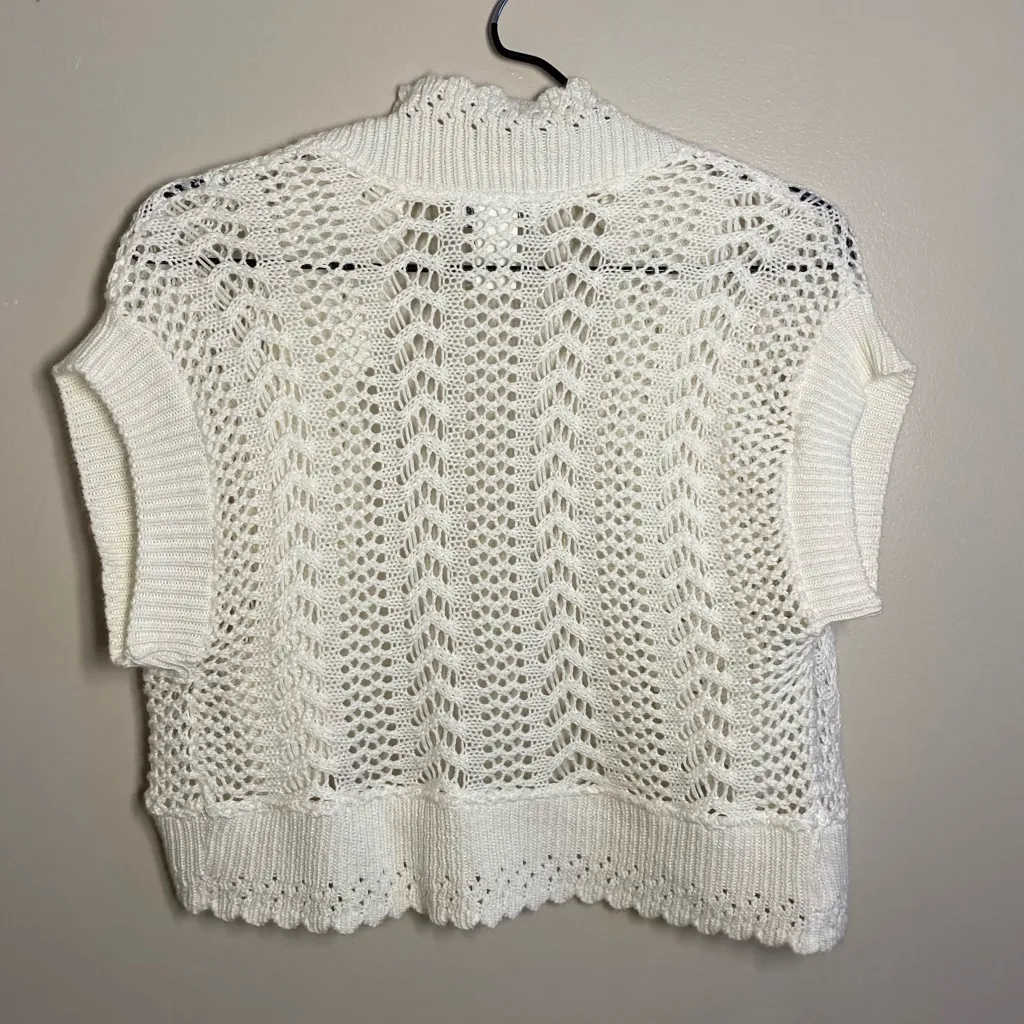 Robbie Bee Women's Cream Open-Knit Shrug Medium EUC - Image 6