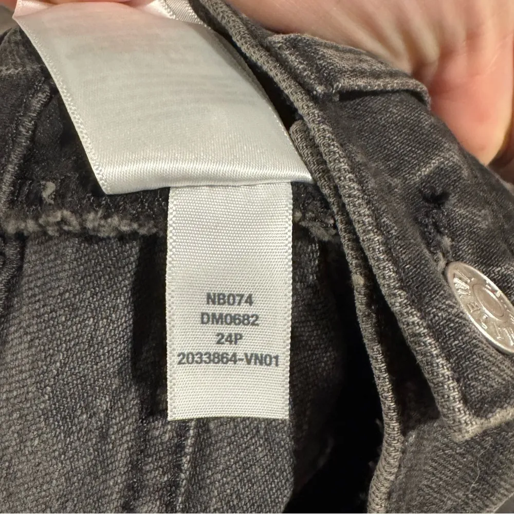 Madewell The Petite Mid-Rise Perfect Vintage Jean 24 in‎ Lunar Wash - Image 11