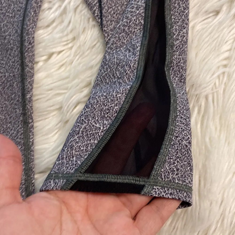 Lululemon Short Leggings size 4 used but good condition please see all photos - Image 3