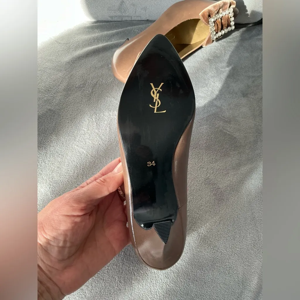 Authentic YVES SAINT LAURENT pumps🔥🔥 - Image 10