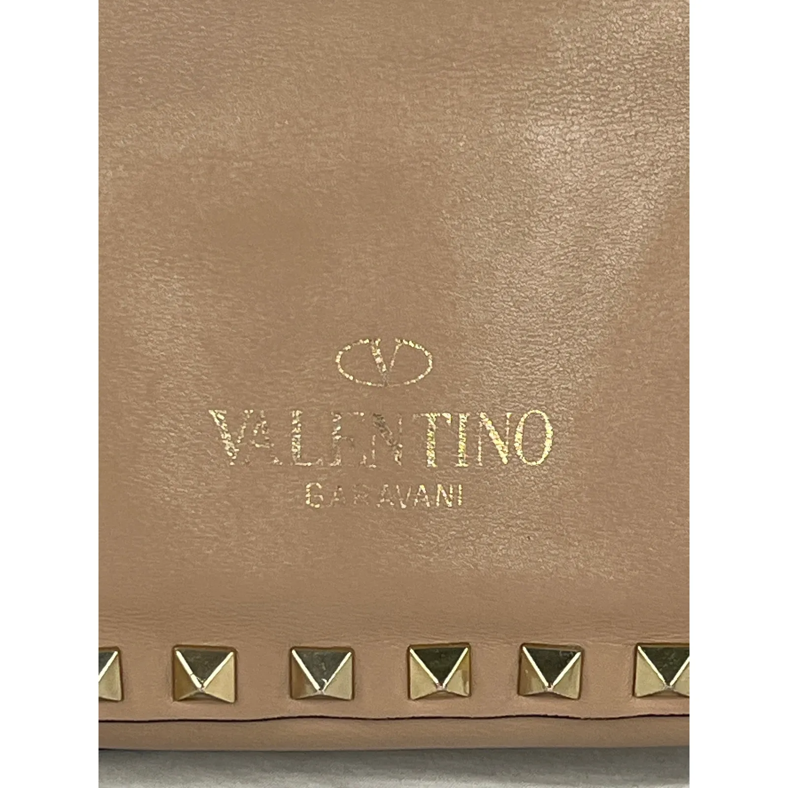 Valentino Garavani Rockstud Tote Bag in Poudre Beige Leather - Image 3