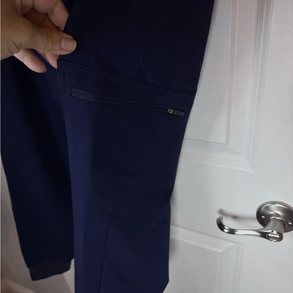 FIGS Women’s Jogger Scrub Pants M Regular Navy – Athleisure Workwear Medicalcore - Image 7