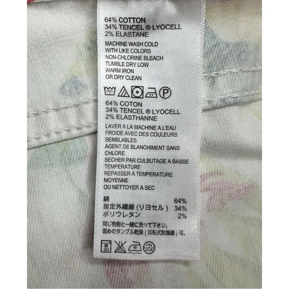 Tommy Bahama Floral Cropped Jeans Size 4 - Image 6