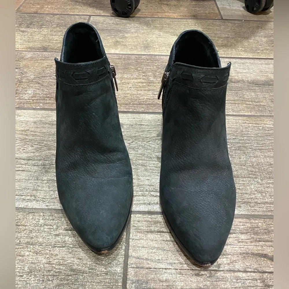 Vince Camuto  black leather booties - Image 3