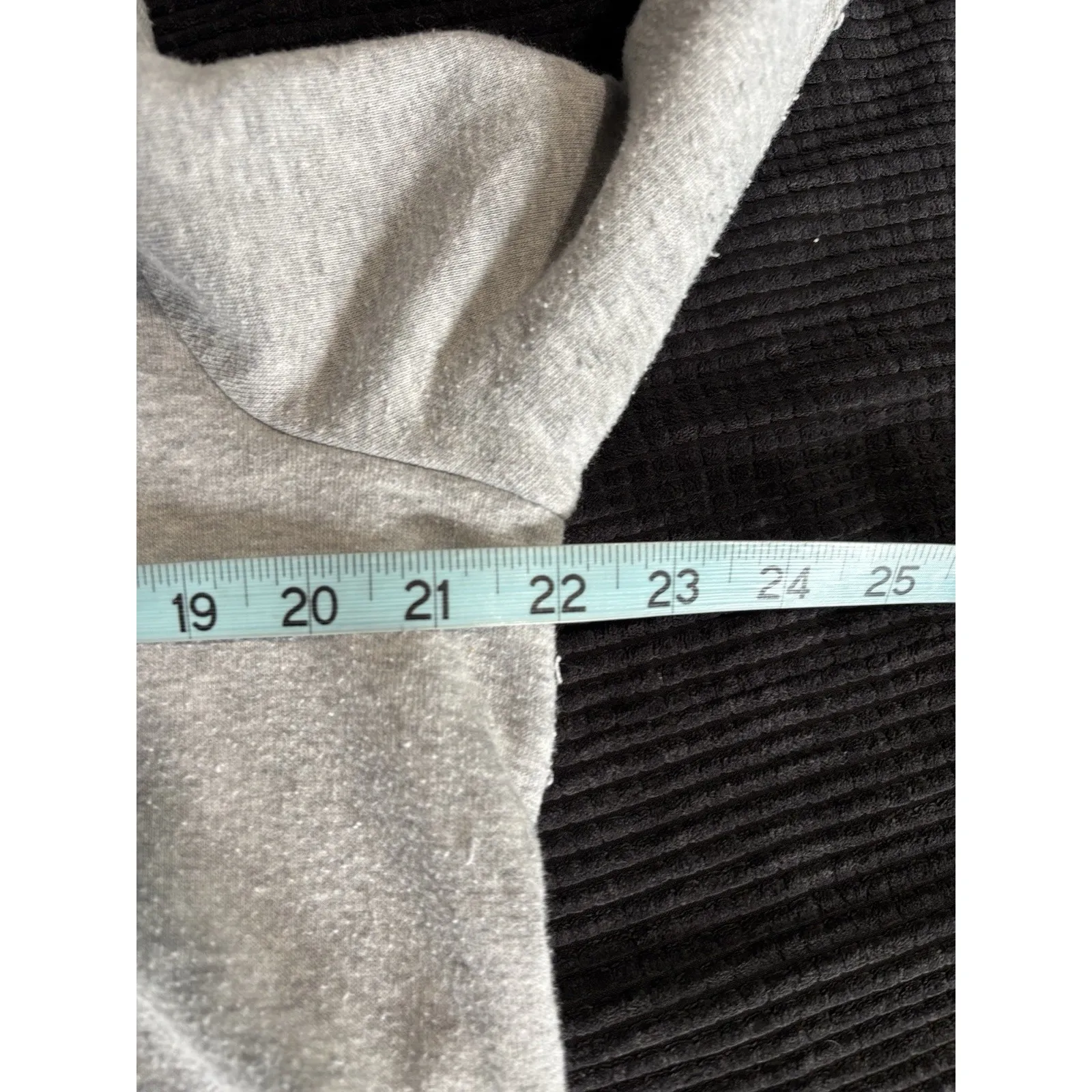 Dickies Gray Logo Graphic Sweatshirt Size XL Semi Crop Kangaroo Pocket Soft - Image 7