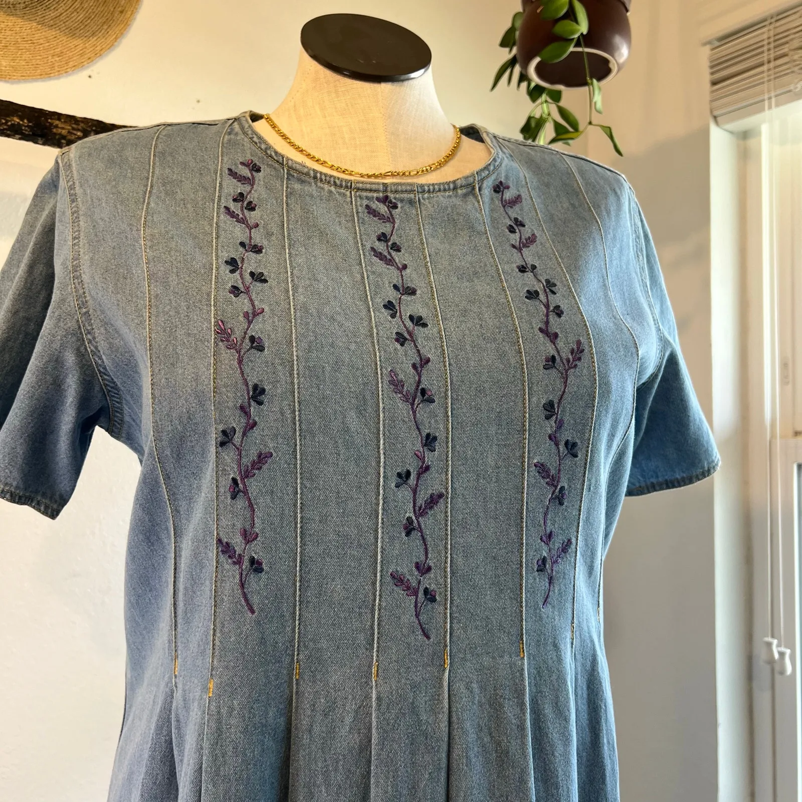 Mark, Fore & Strike Vintage Denim Cotton Purple Floral Embroidered Dress Size 12 Blue - Image 8