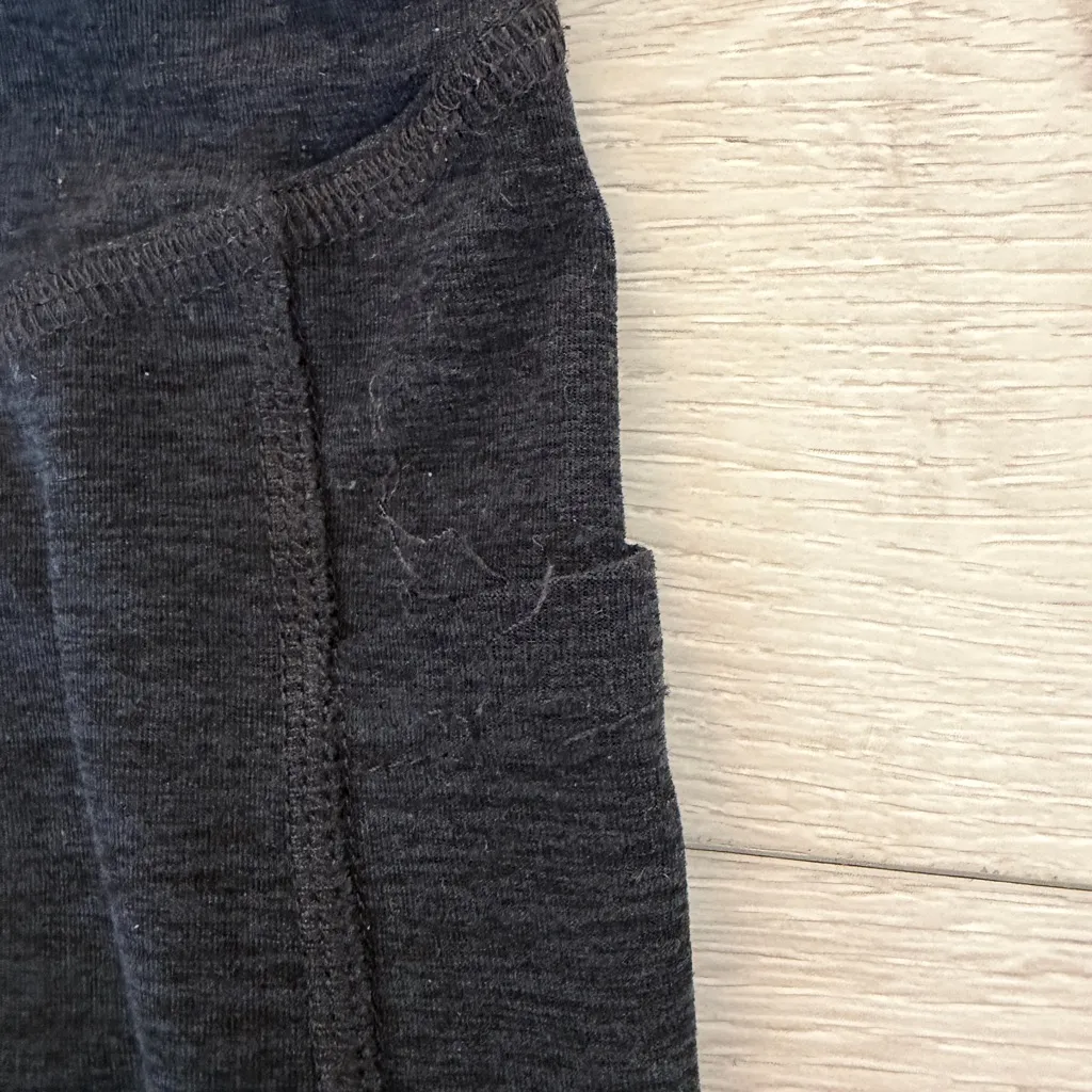 Beyond Yoga Maternity Bike Shorts - Medium - Image 2