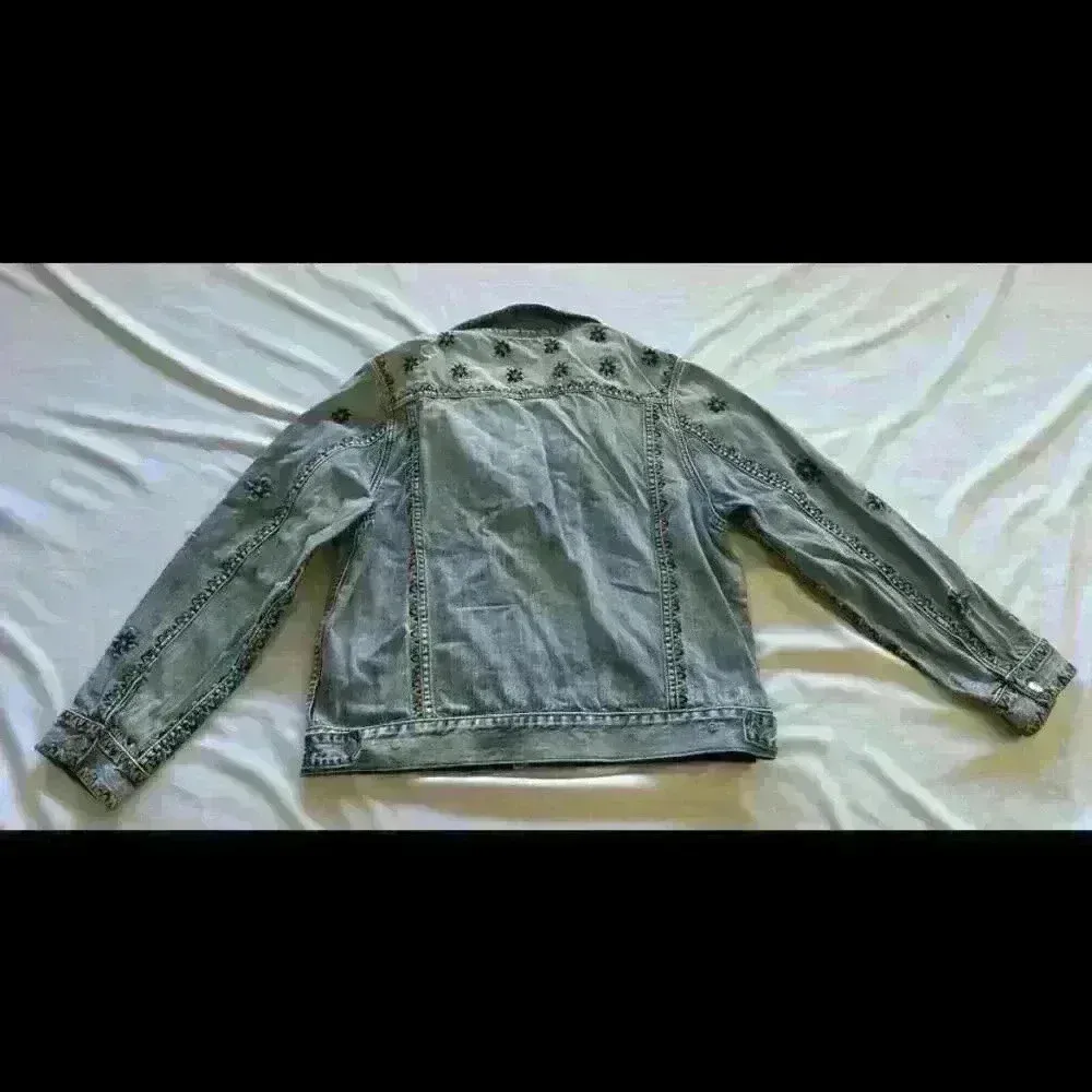 Free people x  Driftwood Jacket Womens  M denim jean floral boho western - Image 7