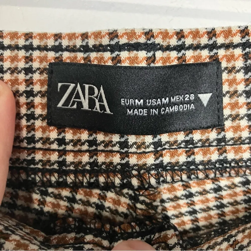 Zara plaid houndstooth pattern skinny‎ pants size medium - Image 4